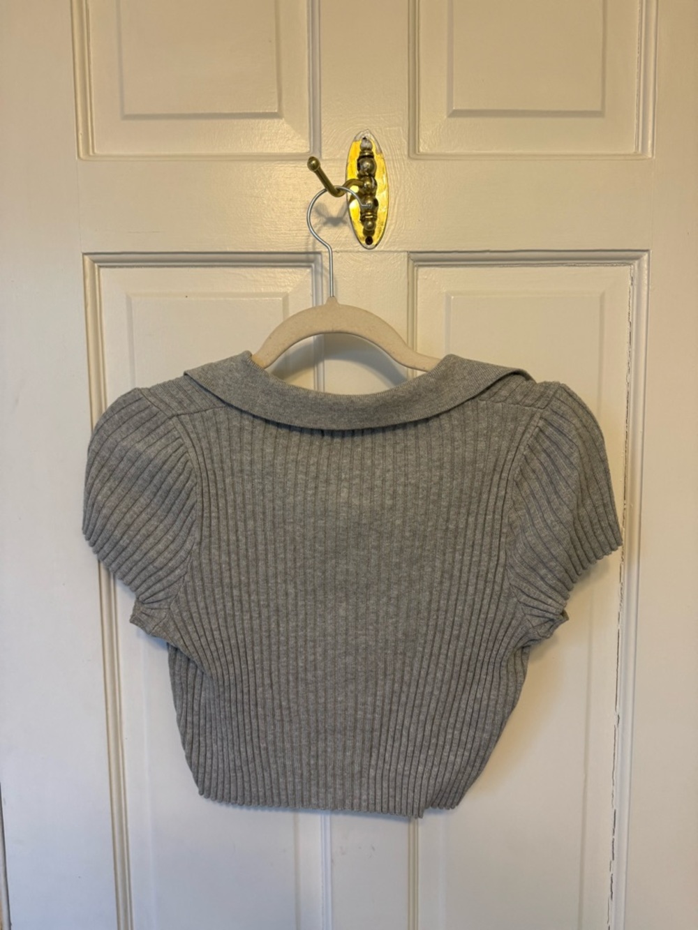 Brandy Melville Light Gray Ribbed Polo Crop Top - Picture 2 of 3